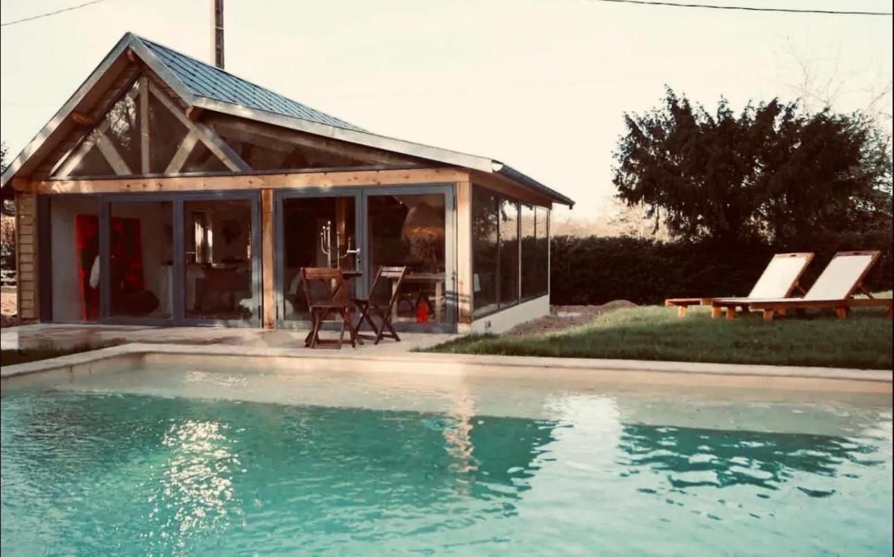 Cottage Normand Avec Sa Grande Piscine Chauffee Toute L Annee Sur Parc Arbore Et Clos En Plein Coeur De La Campagne Adapte Aux Kids Et Dog Friendly Saint-Antonin-de-Sommaire Exterior photo
